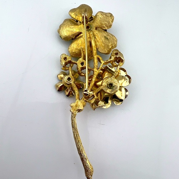 Vintage Green Enamel Floral Rhinestone Brooch with Gold Accents - Picture 5 of 6